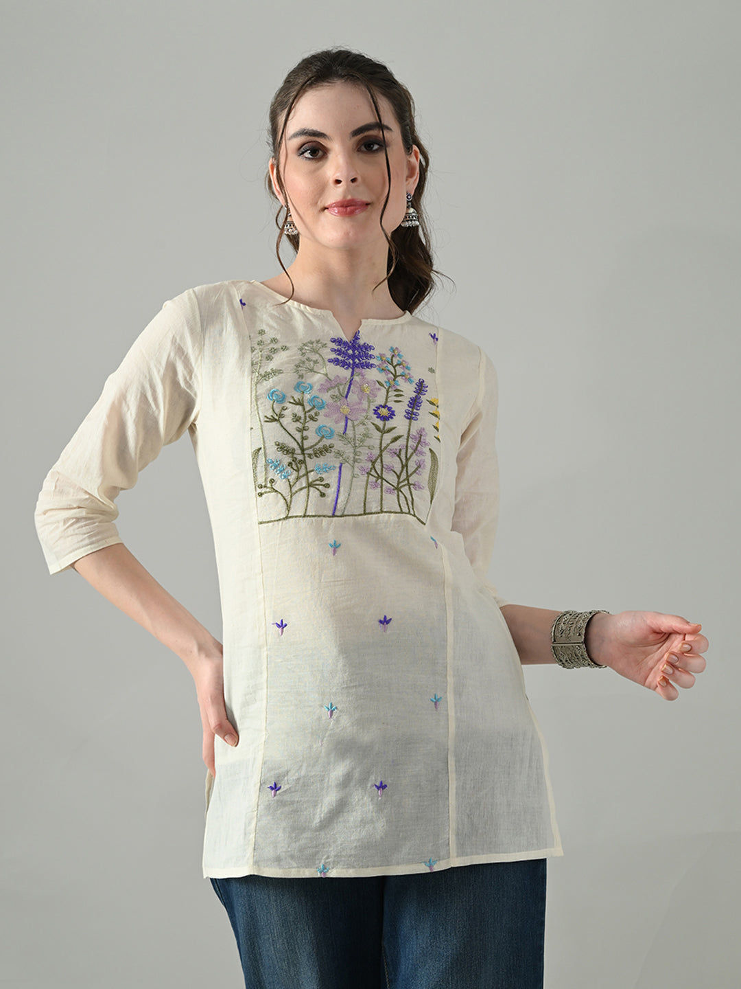 Myshka Women Off White Multicolor Thread Embroidered Tunic Three Quarter Sleeves Round Neck
