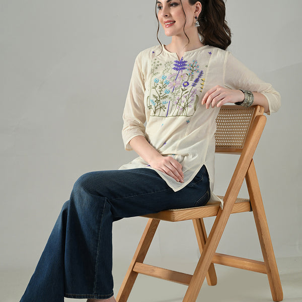 Myshka Women Off White Multicolor Thread Embroidered Tunic Three Quarter Sleeves Round Neck