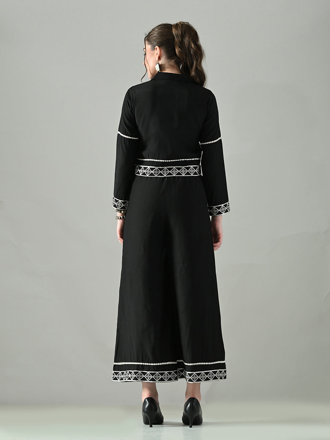 Myshka Women Black Embroidered Co-Ord Set