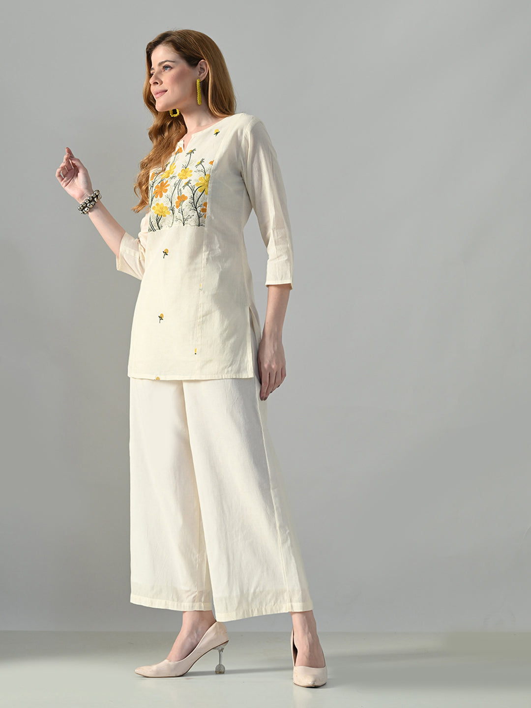 Myshka Women Off White Multicolor Thread Embroidered Co-Ord Set