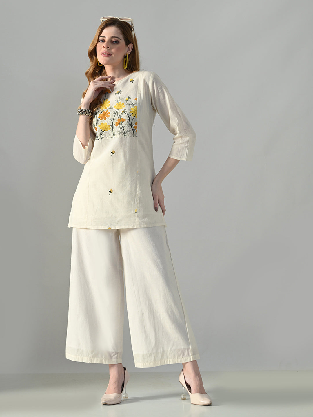 Myshka Women Off White Multicolor Thread Embroidered Co-Ord Set