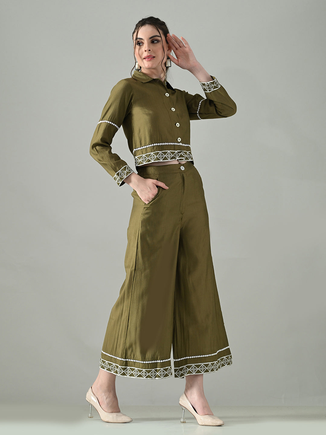 Myshka Women Olive Green Embroidered Co-Ord Set