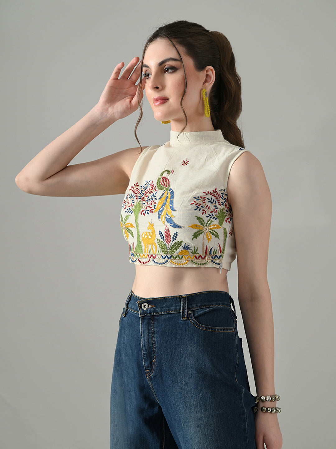 Myshka Women Off White Multicolor Thread Embroidered Saree Blouse