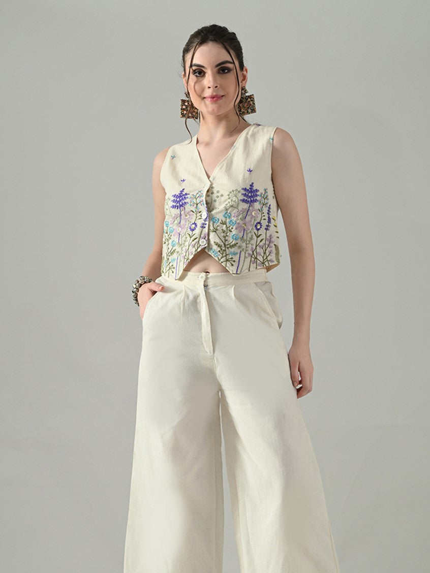 Myshka Women Off White Multicolor Thread Embroidered Waistcoat