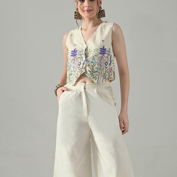 Myshka Women Off White Multicolor Thread Embroidered Waistcoat