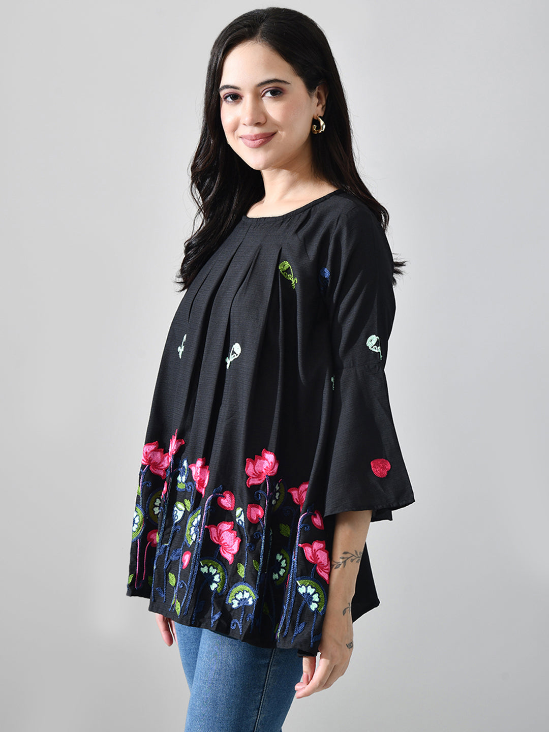 Myshka Women Black Multicolor Thread Embroidered Three-Quarter Sleeve Top