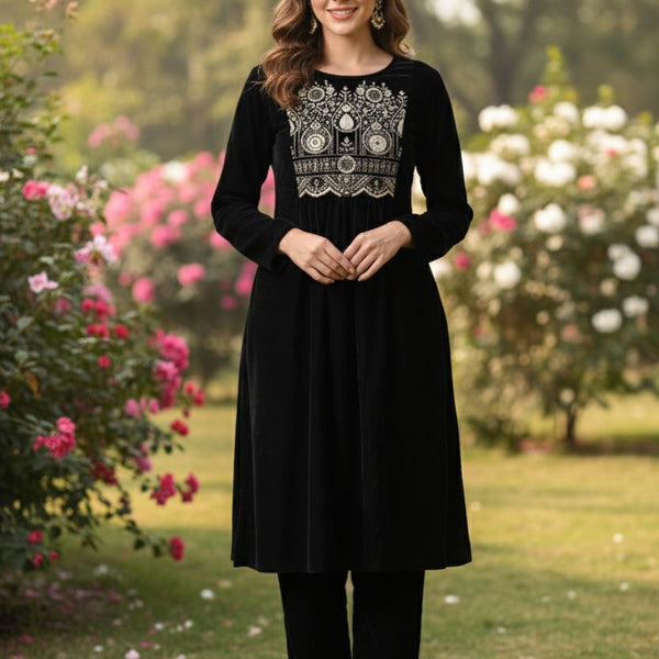 Myshka Women Black Velvet Embroidered Full Sleeve Kurta With Trouser - Distacart