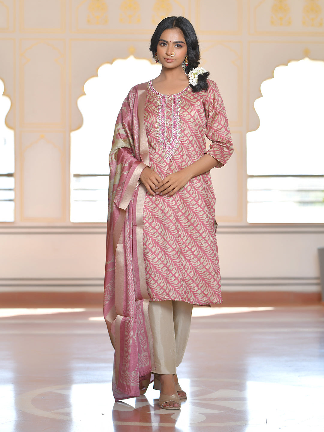 Vaasva Women's Pale Pink Silk Digital Printed Suit Set - Distacart