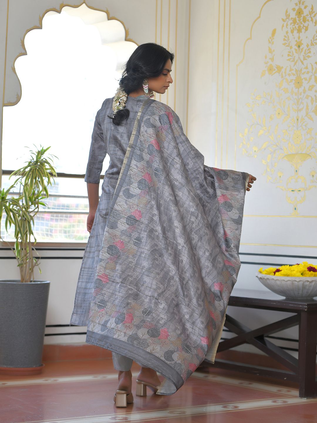 Vaasva Women's Ash Grey Silk Digital Printed Suit Set - Distacart