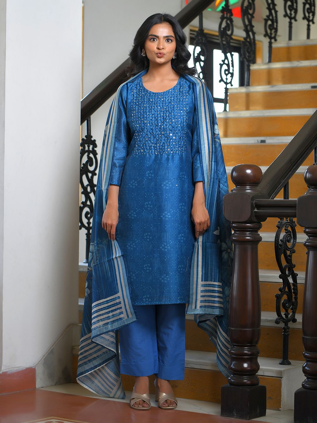 Vaasva Women's Indigo Muslin Digital Printed Suit Set - Distacart