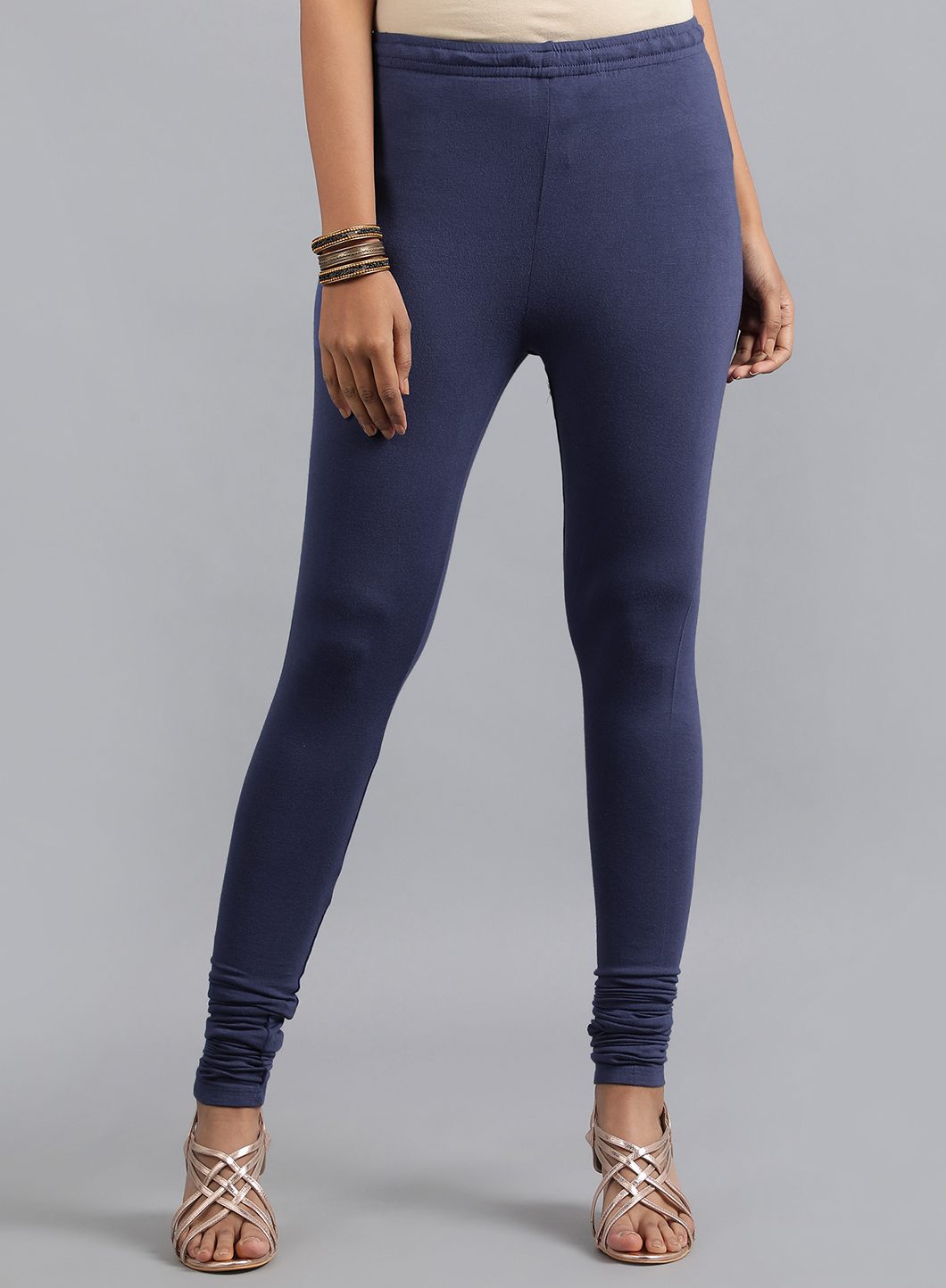 https://cdn.shopify.com/s/files/1/0722/3148/5636/files/18AUS094-47572_2_a40793cb-2af7-4210-a3d1-0884df7c63e4.jpg?v=1760594142