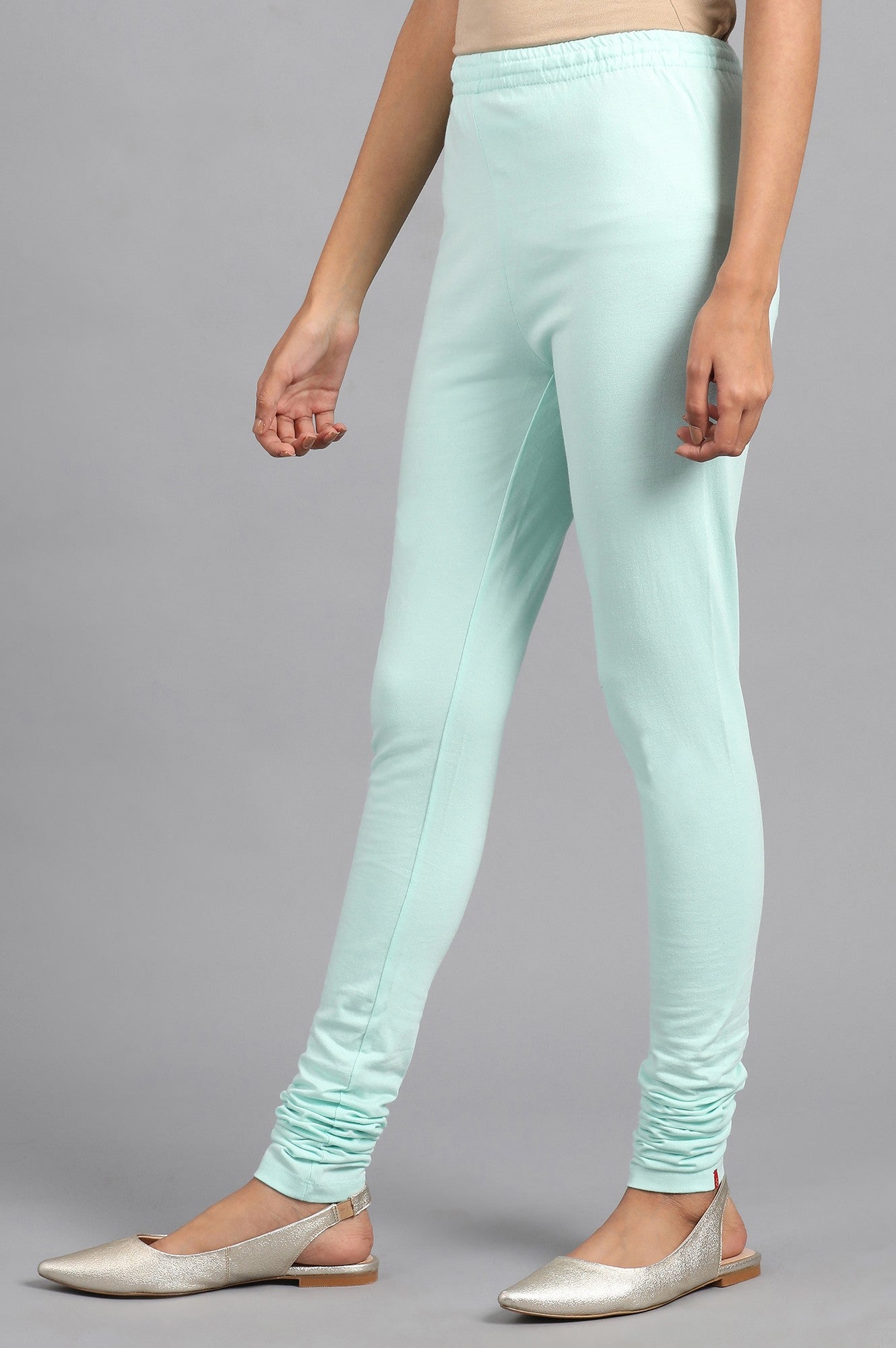 https://cdn.shopify.com/s/files/1/0722/3148/5636/files/18AUW094-210924_3_5ae1977d-ba74-476d-98fd-054e01ff5e6d.jpg?v=1760608633