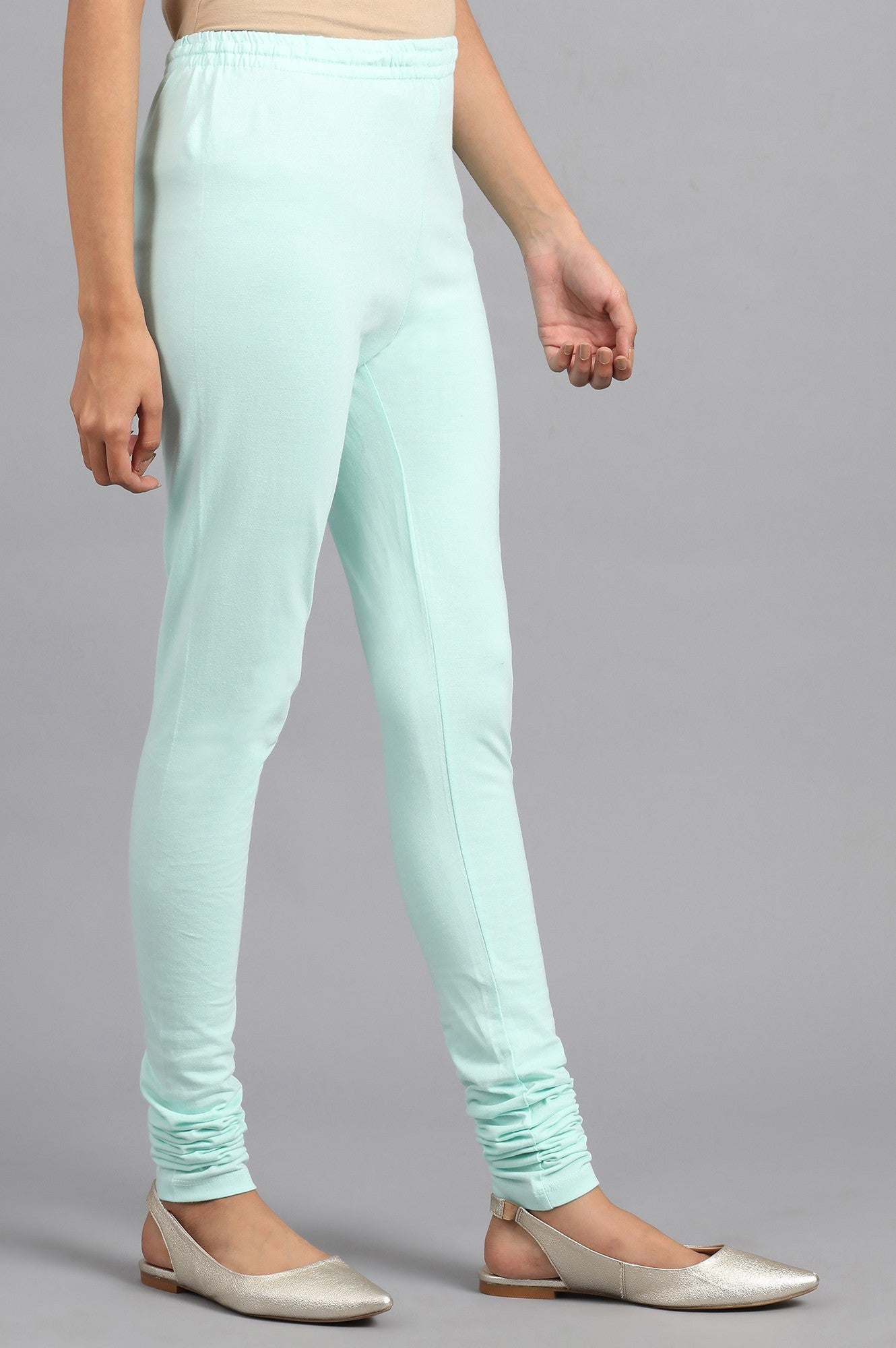 https://cdn.shopify.com/s/files/1/0722/3148/5636/files/18AUW094-210924_4_b33c96ca-25aa-4736-be78-ecc423c4c711.jpg?v=1760608633