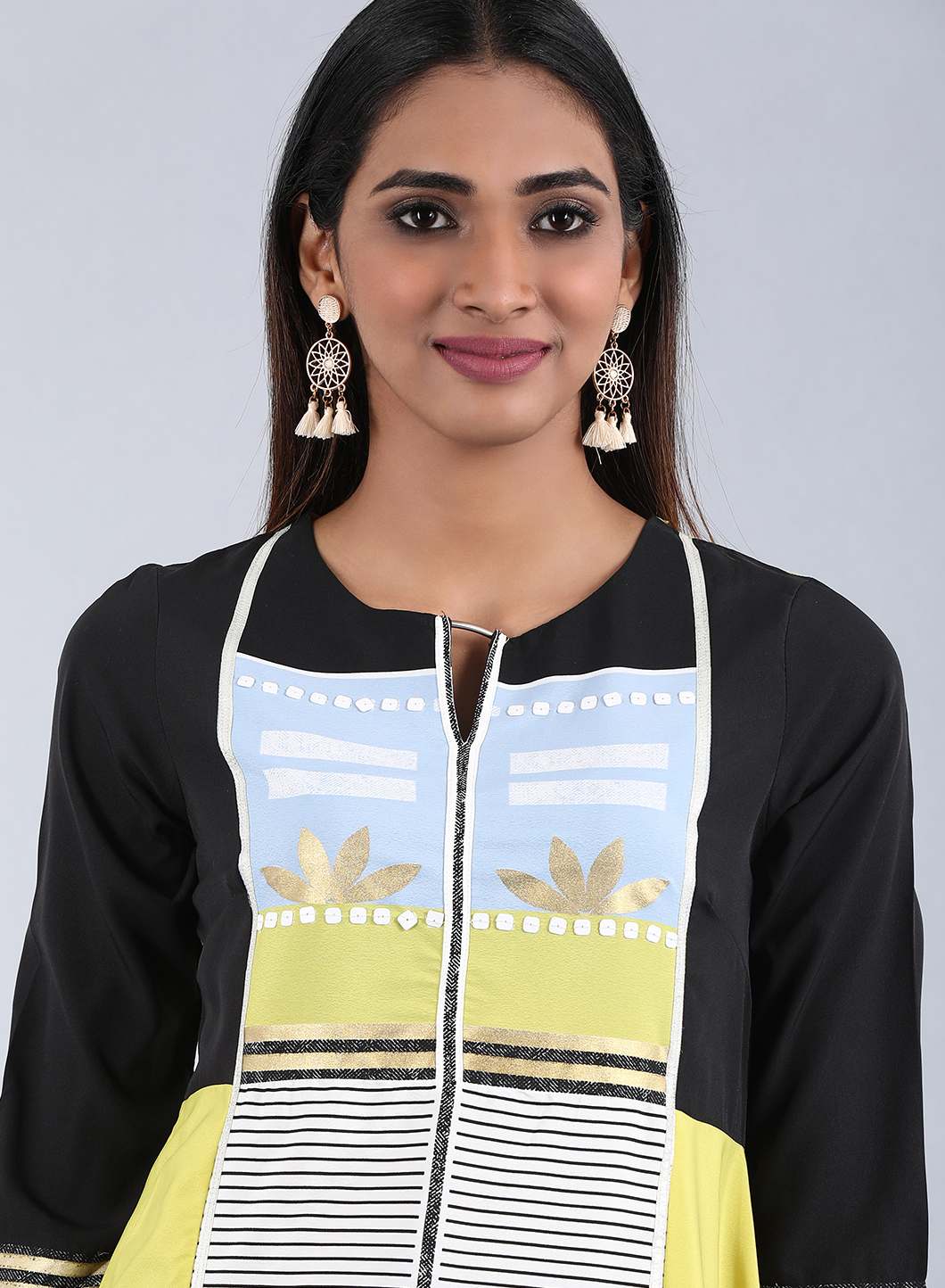 https://cdn.shopify.com/s/files/1/0722/3148/5636/files/18AUW11031-110143_5_f8aaec32-a9ca-4e01-a990-6ddfe7ce5c3a.jpg?v=1760471606