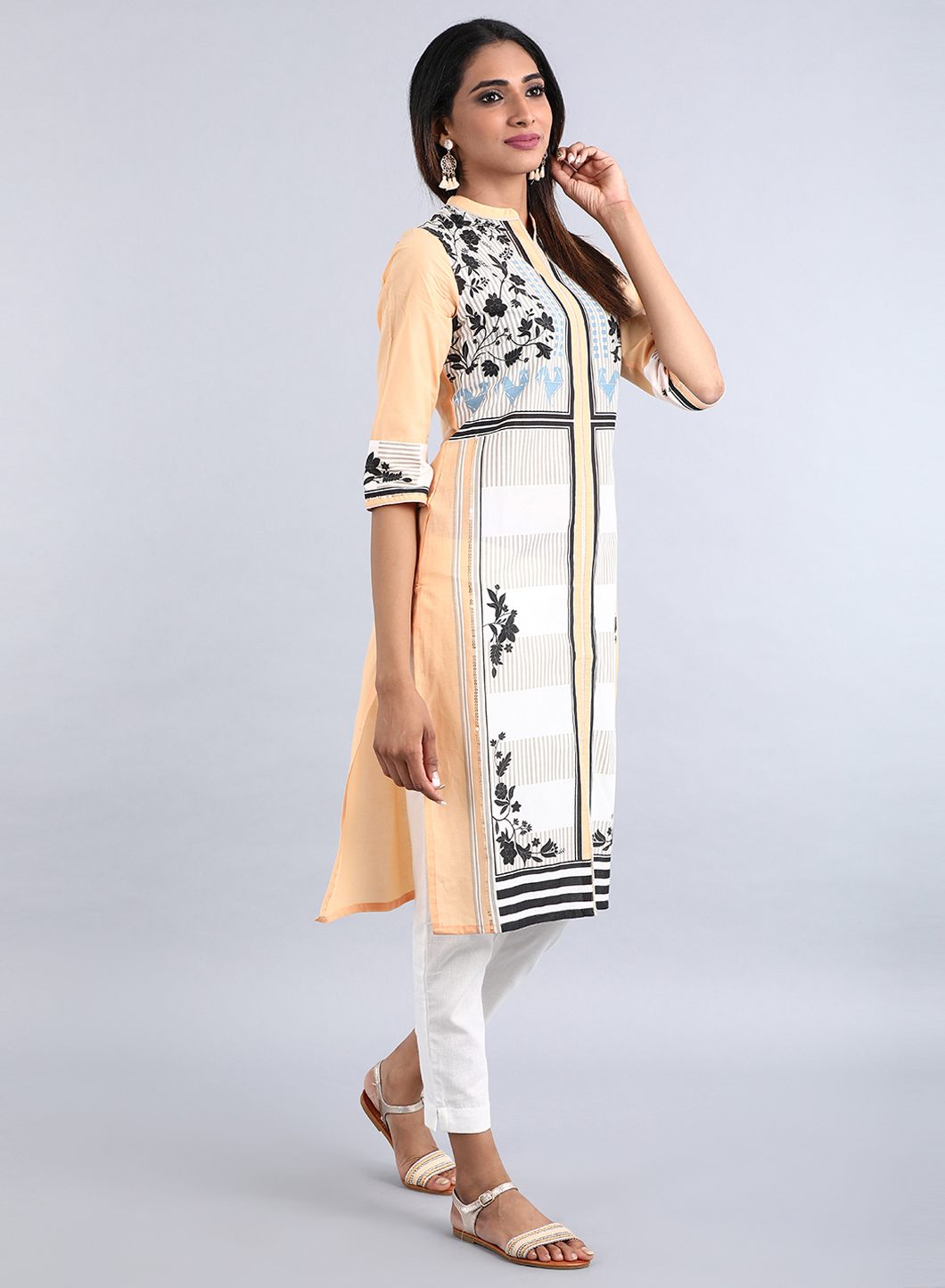 https://cdn.shopify.com/s/files/1/0722/3148/5636/files/18AUW11036-110172_3_3e1fbf1d-9bd2-4683-810d-e6cc09496dfd.jpg?v=1760473170