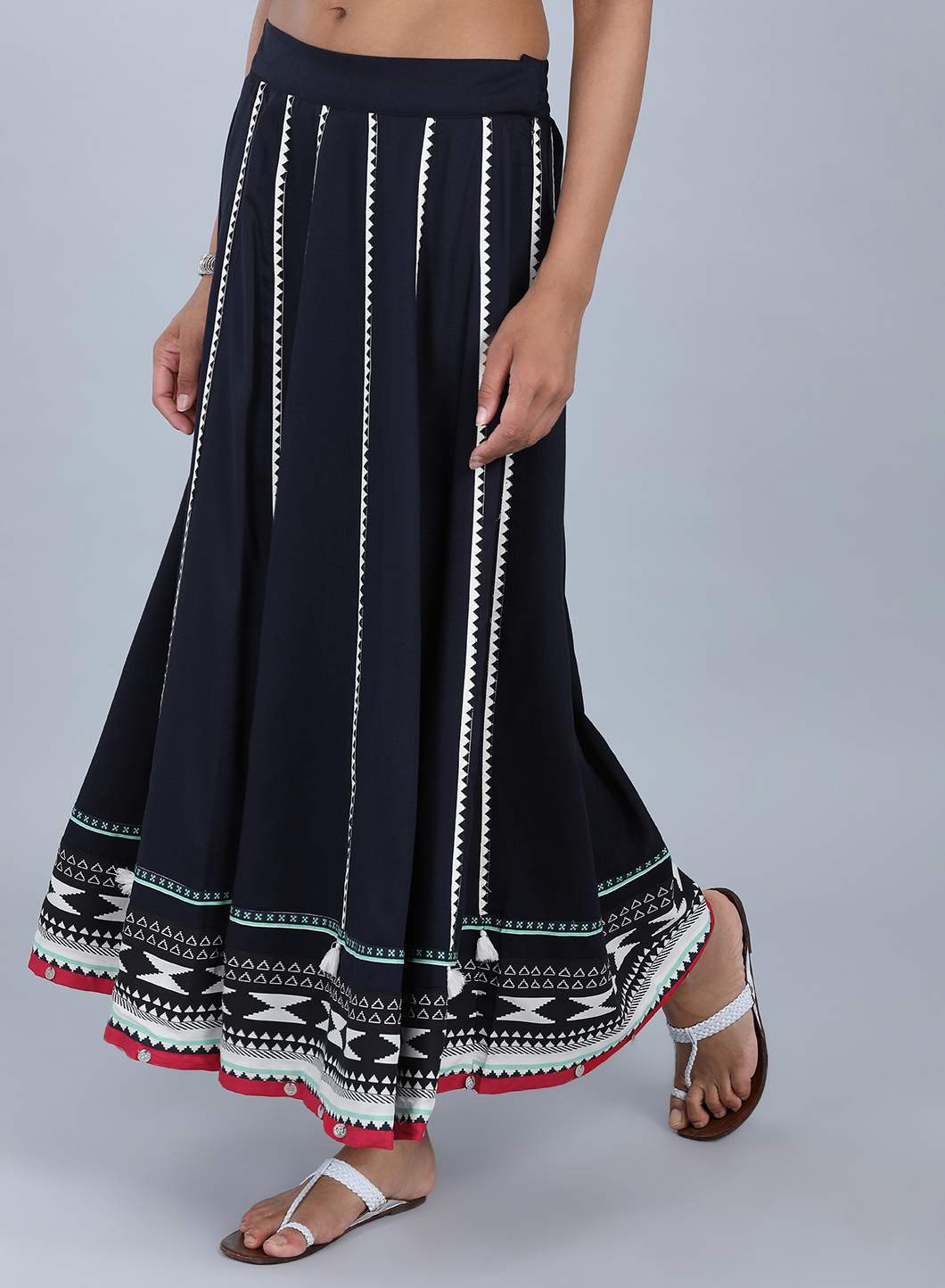 https://cdn.shopify.com/s/files/1/0722/3148/5636/files/18FE55385-12108_3_479e4119-6df3-42bf-a6a2-e0c8f7983c59.jpg?v=1760609100