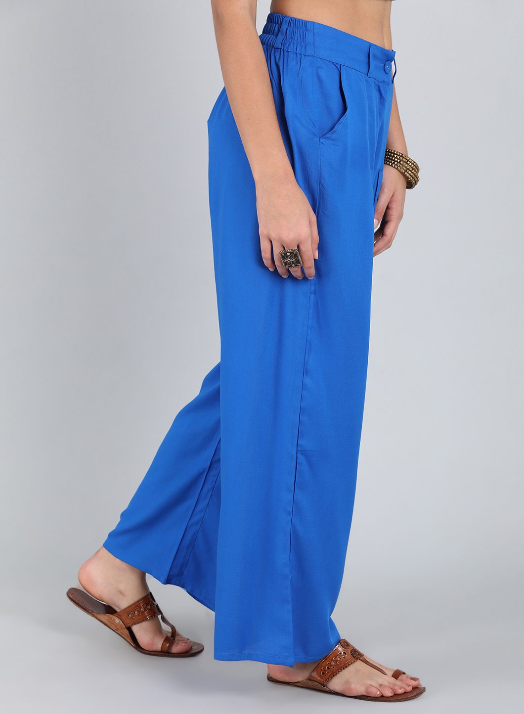 https://cdn.shopify.com/s/files/1/0722/3148/5636/files/18FE60381-12360_4_253ab9ac-b8b1-4bcd-9c72-a17e689af024.jpg?v=1760596465