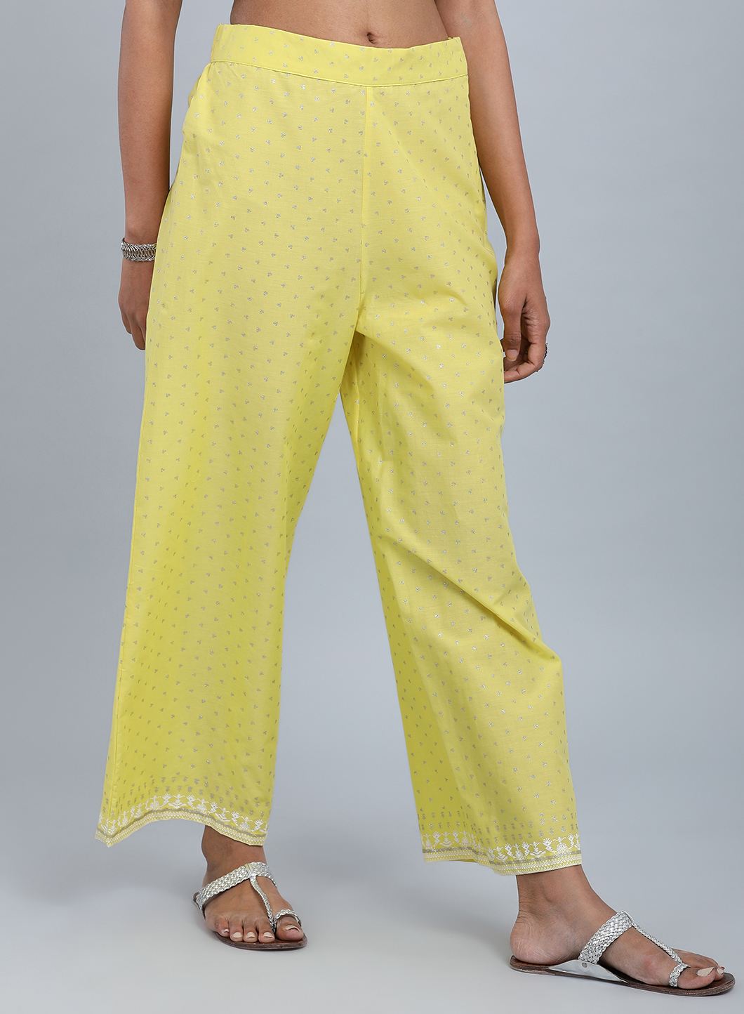 https://cdn.shopify.com/s/files/1/0722/3148/5636/files/18FE60879-59511_4_fb8511c5-cd06-421b-9700-56cdb1b2e98c.jpg?v=1760596538