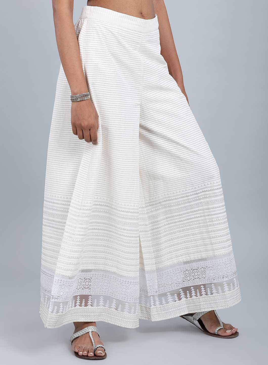 https://cdn.shopify.com/s/files/1/0722/3148/5636/files/18FE60880-51354_4_63619954-4fa3-433f-b8af-bf068dc25d35.jpg?v=1760596541