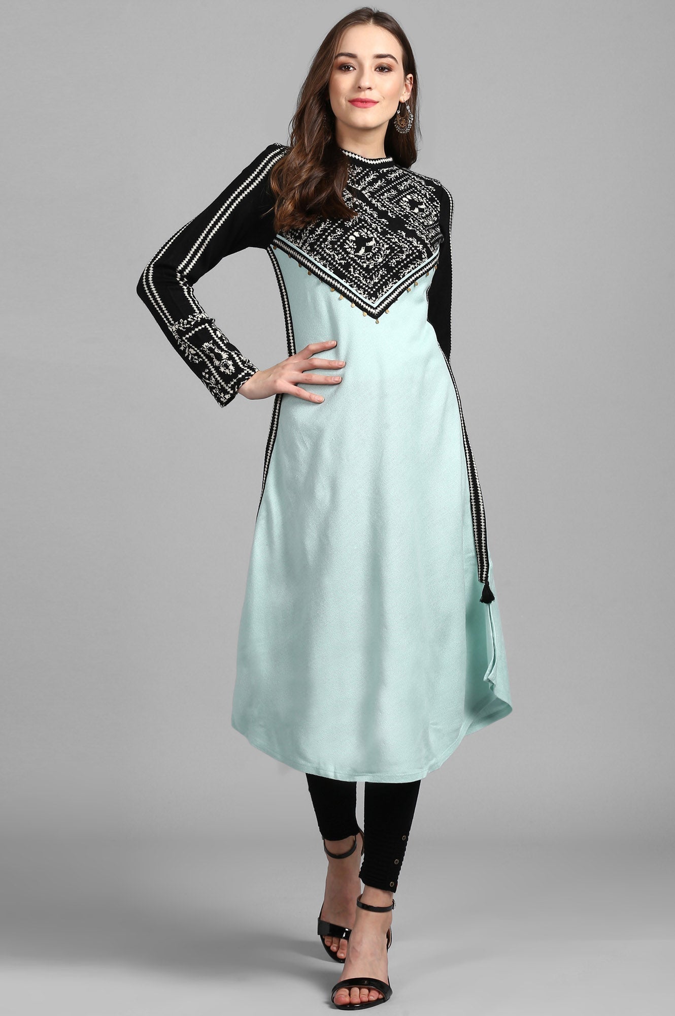 https://cdn.shopify.com/s/files/1/0722/3148/5636/files/18NO60421-210449_1_cb1b4f7d-7d6c-4dcd-ba29-0558e9f0a039.jpg?v=1760609184