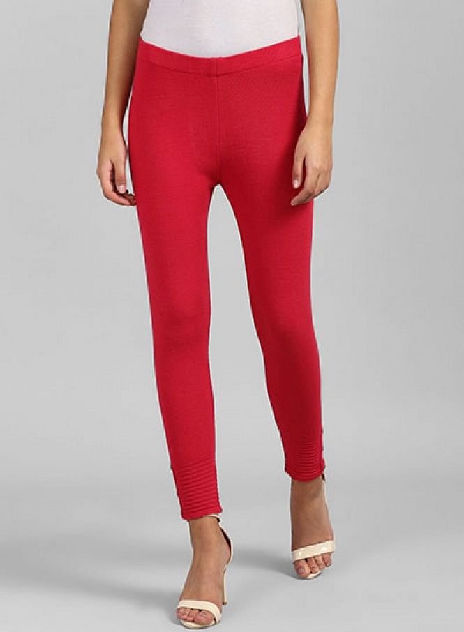https://cdn.shopify.com/s/files/1/0722/3148/5636/files/18NO60421_210448_2cdb03dc-36ac-4b5e-95a3-f4f8e7860013.jpg?v=1760596752