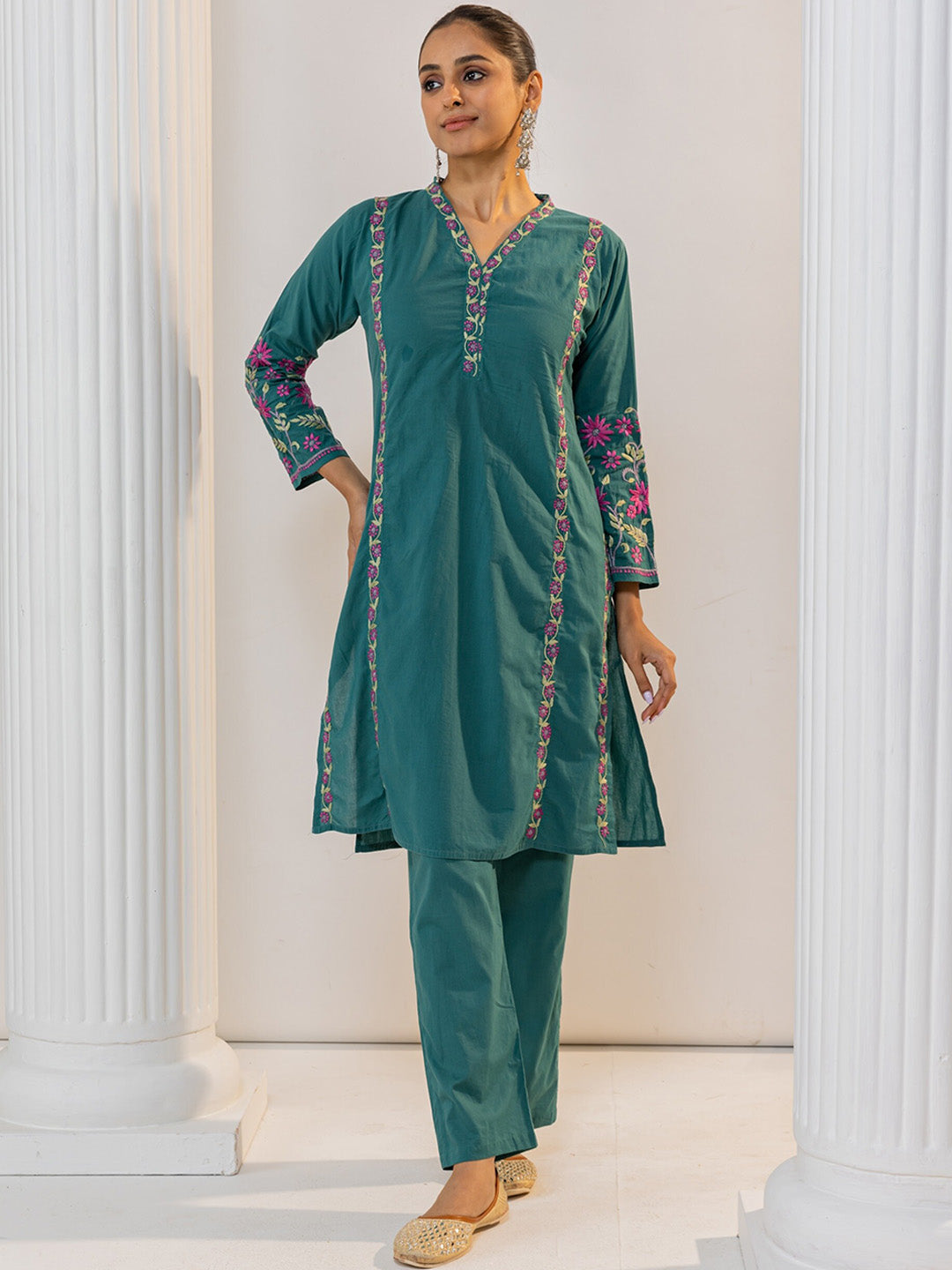 HOUSE OF KARI Floral Embroidered Regular Chikankari Kurta with Trousers - Distacart