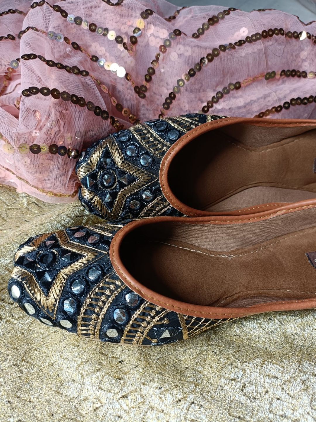 Desi Colour Women Indian Ethnic Footwear-Mini Dabka-Black Mirror - Distacart
