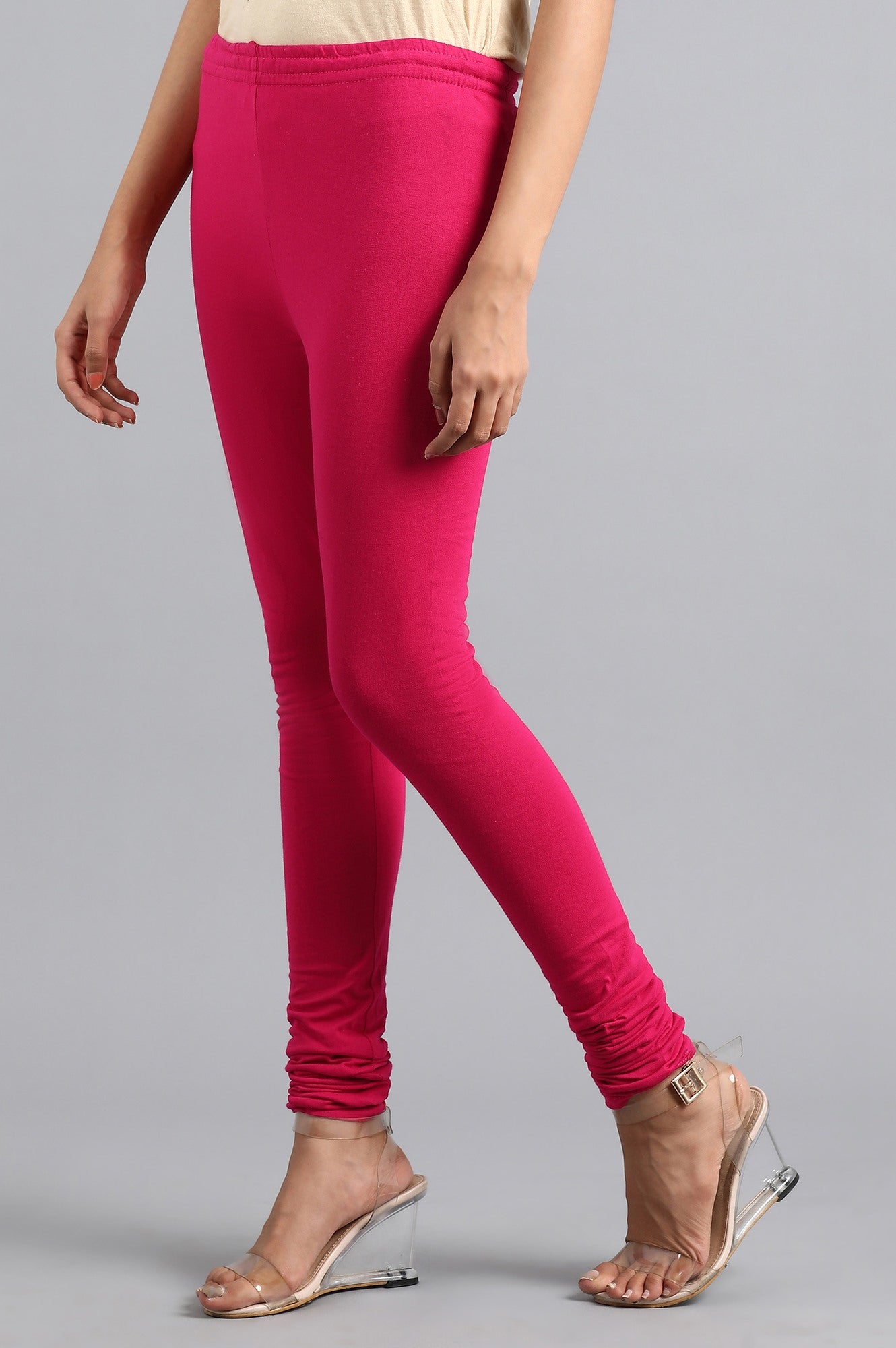https://cdn.shopify.com/s/files/1/0722/3148/5636/files/19AUW094-211946_3_90fb0ae3-49d7-4b25-b10d-7dfa1fa8a930.jpg?v=1772277496