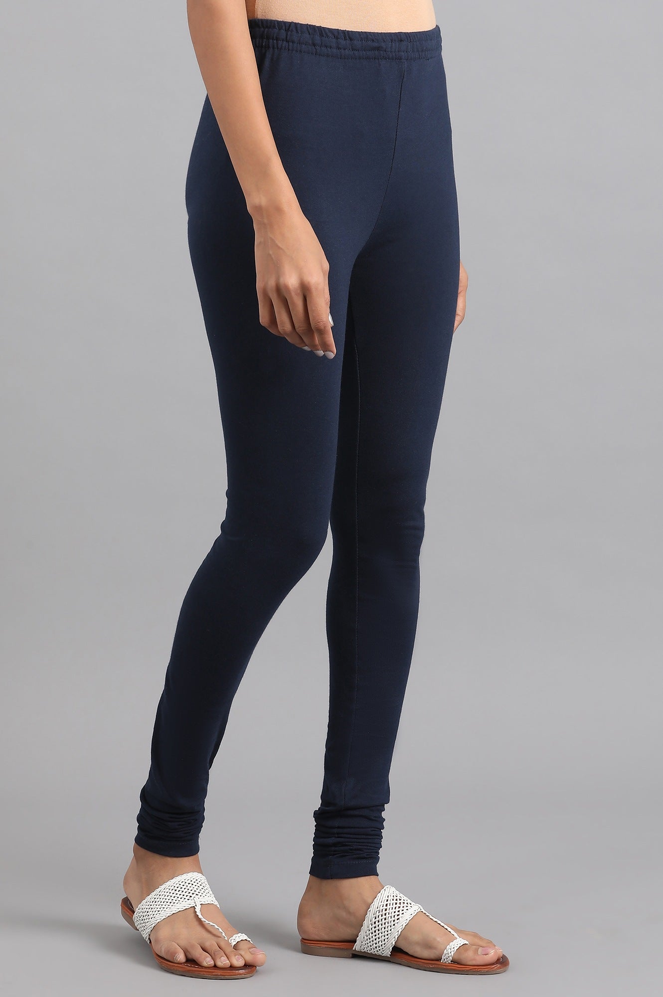 https://cdn.shopify.com/s/files/1/0722/3148/5636/files/19AUW094-212676_4_bcd6f5d4-a567-4e86-9aec-548dcd0b83b8.jpg?v=1760608663