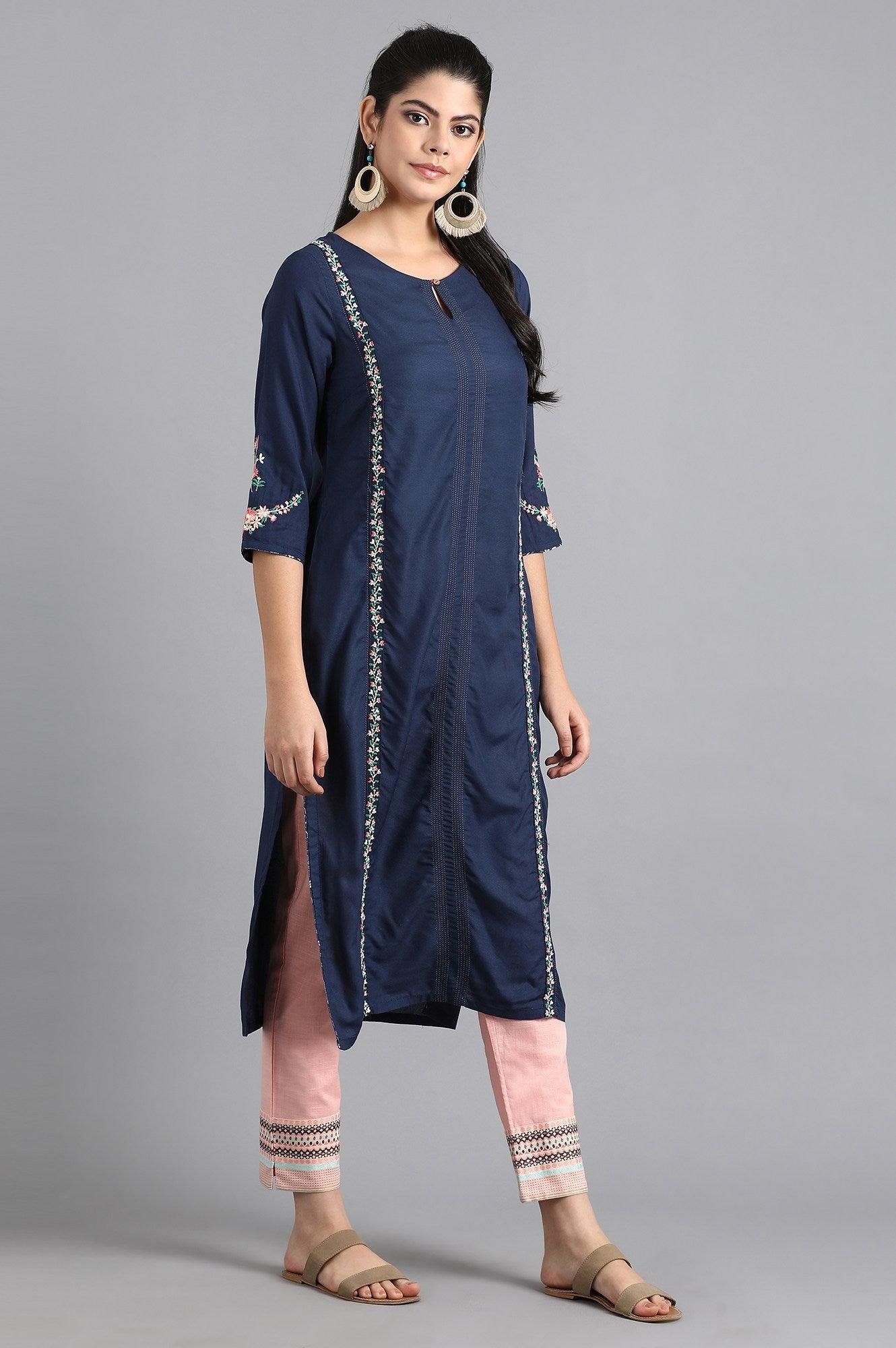 https://cdn.shopify.com/s/files/1/0722/3148/5636/files/19AUW60588-211723_1_2d92e703-e391-41d0-9d10-2f8b663bc11b.jpg?v=1760457686