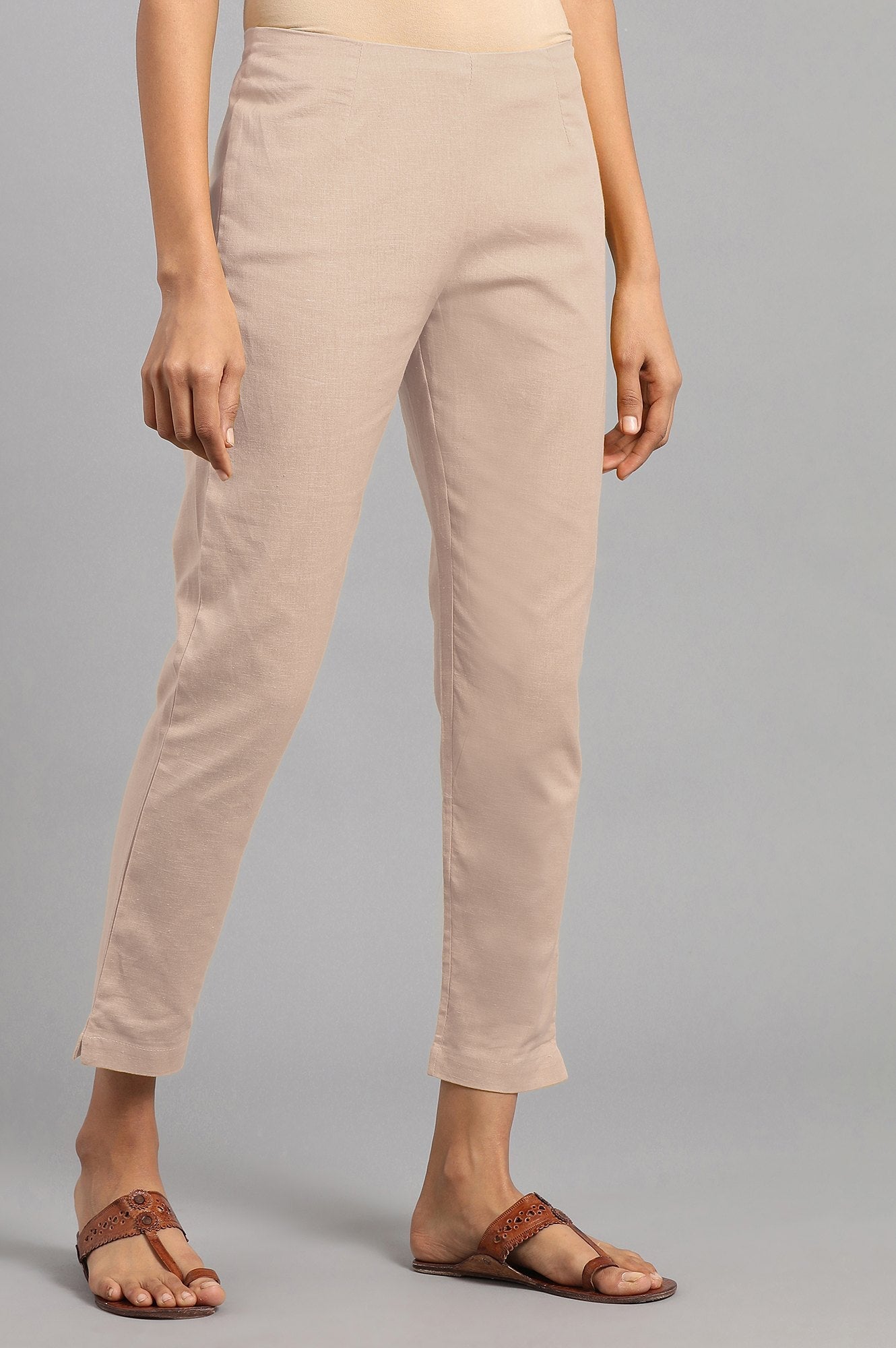 https://cdn.shopify.com/s/files/1/0722/3148/5636/files/19CR260151-68947_4_4da7cb3f-d7ad-467a-a6d3-89eded26d5d8.jpg?v=1760499102