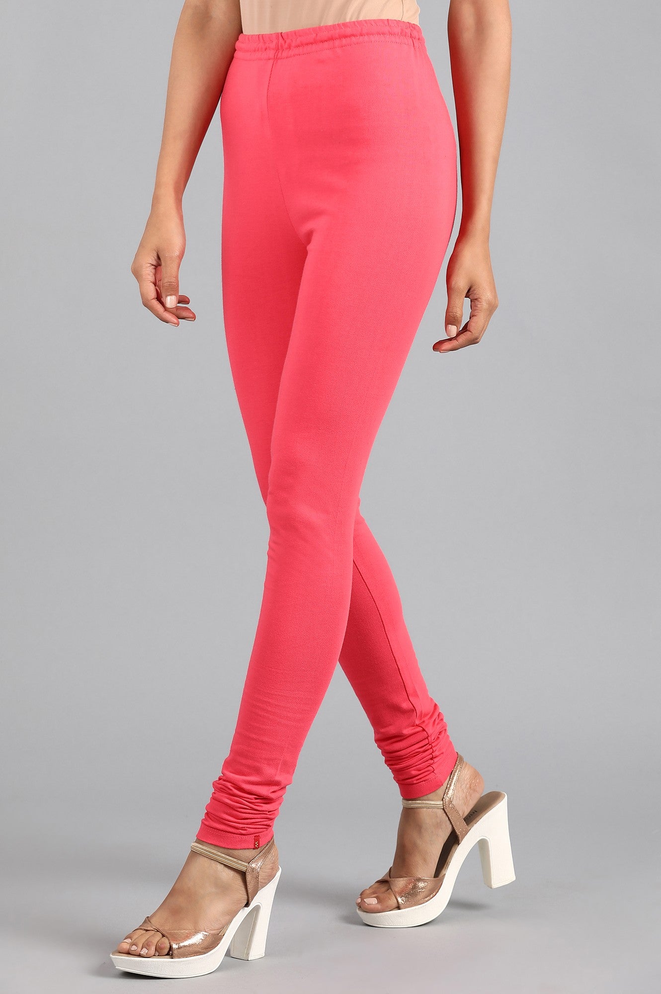 https://cdn.shopify.com/s/files/1/0722/3148/5636/files/19FEW094-211485_3_a819b5a8-8793-413e-afab-03c004a2ac9e.jpg?v=1760596918
