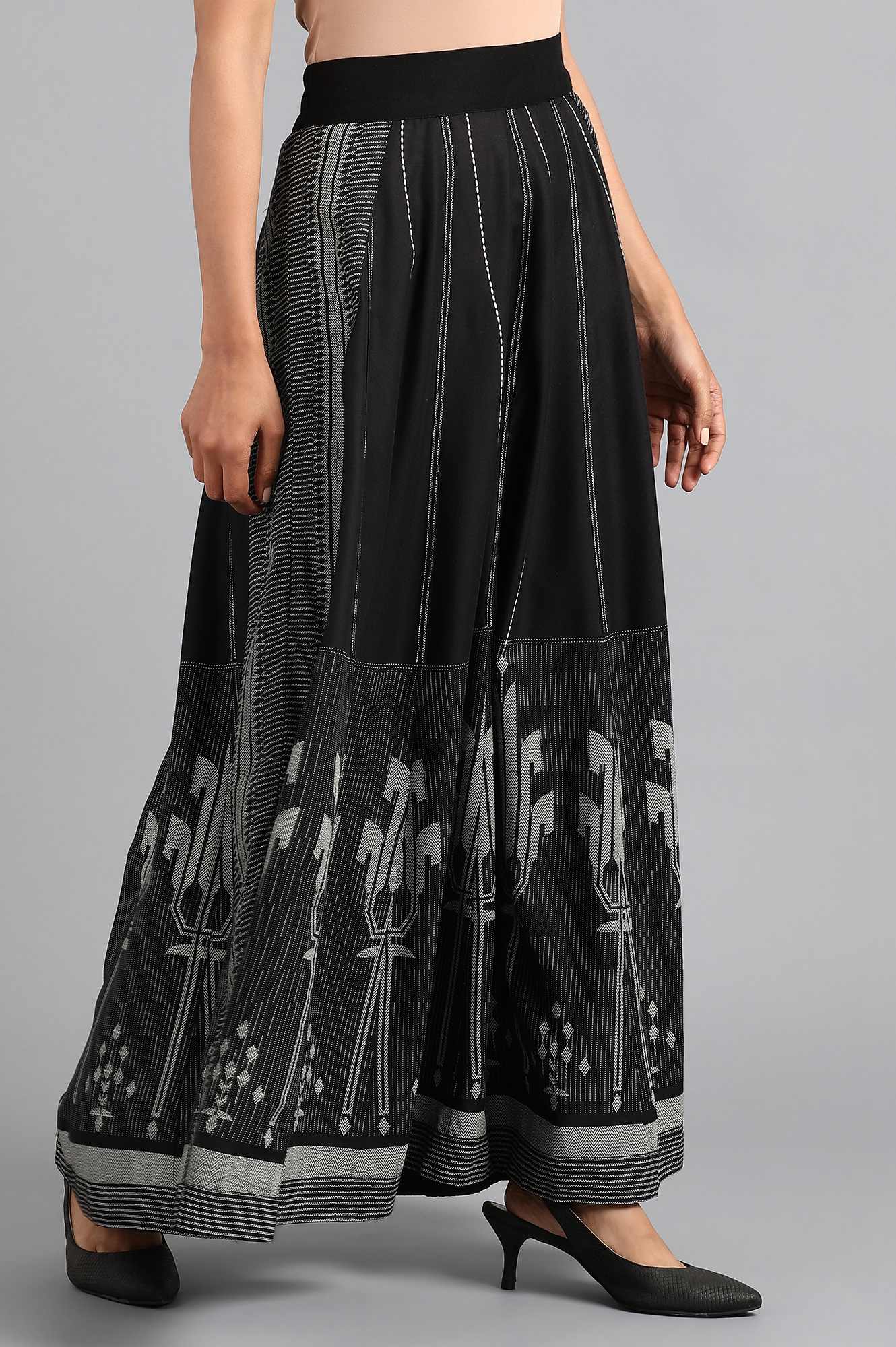 https://cdn.shopify.com/s/files/1/0722/3148/5636/files/19FEW50126-111423_4_ccd0feb8-227d-4649-8ec1-98ebed8b910f.jpg?v=1760597021