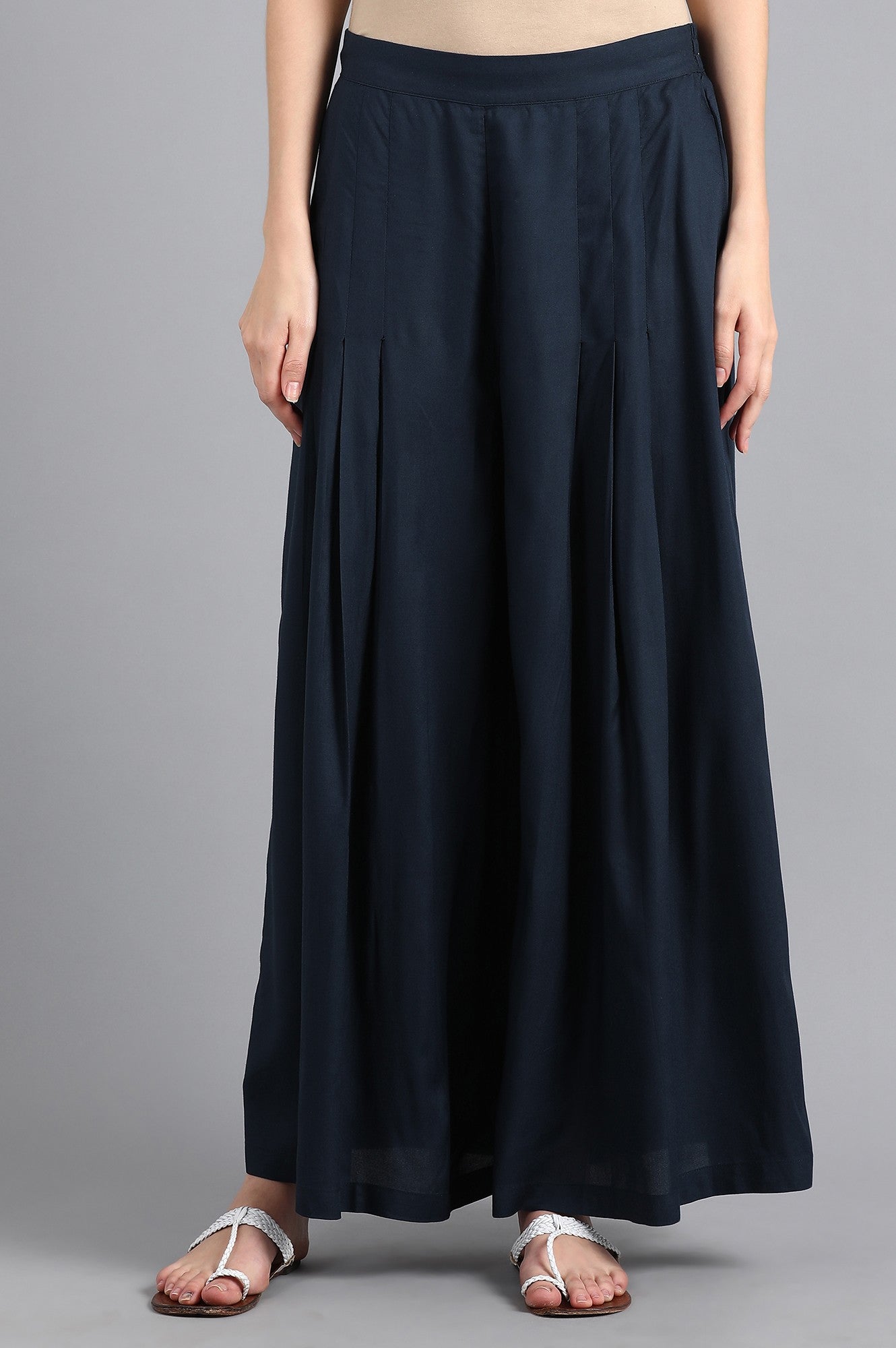 https://cdn.shopify.com/s/files/1/0722/3148/5636/files/19FEW60432-211146_2_5bbba4d5-75c2-47a7-83b7-abf0d2185fe6.jpg?v=1760599447