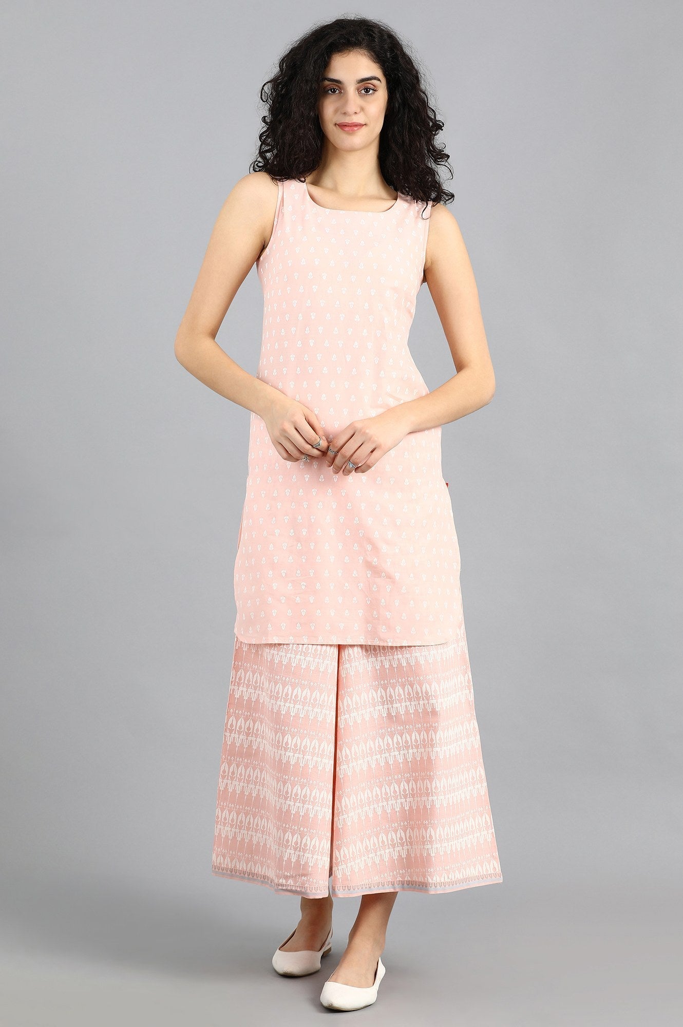 https://cdn.shopify.com/s/files/1/0722/3148/5636/files/19FEWS12245-112269_7_0aea6d60-cd6d-42d2-a68e-841d473e9b1f.jpg?v=1760460192