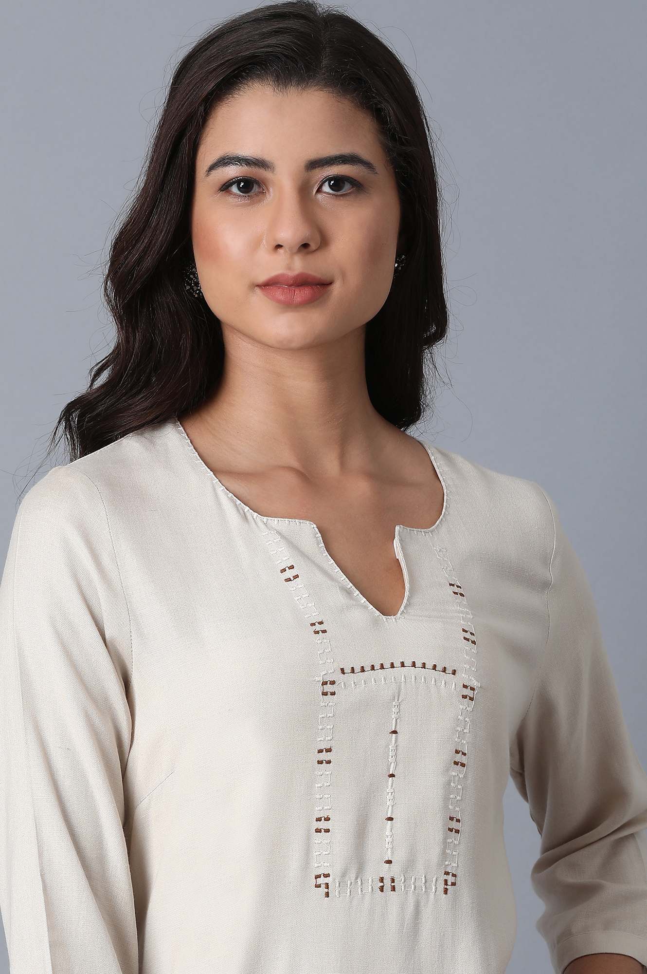 https://cdn.shopify.com/s/files/1/0722/3148/5636/files/19SKW13352-12276_6.jpg?v=1760484410