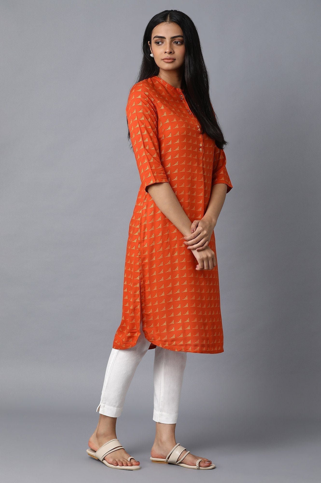 https://cdn.shopify.com/s/files/1/0722/3148/5636/files/19SKW13886-50228_4.jpg?v=1760484453