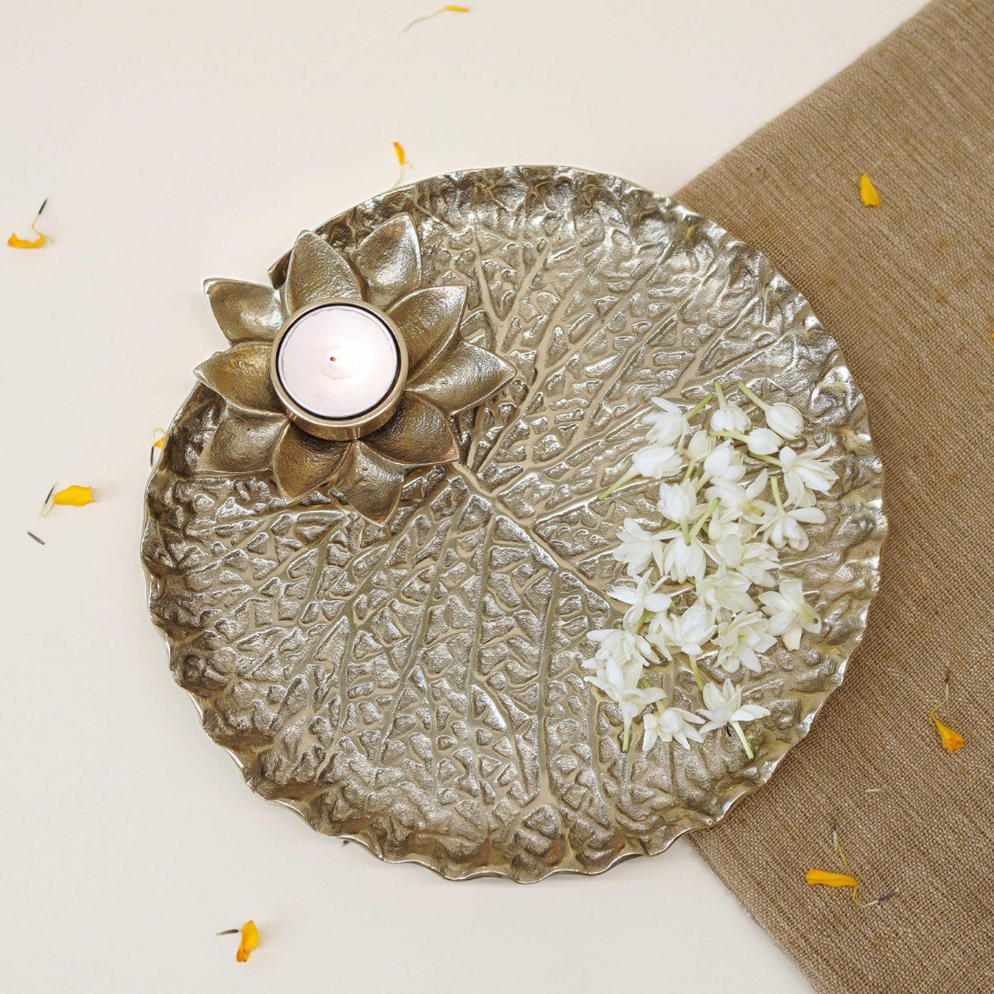 lotus leaf thaali gold