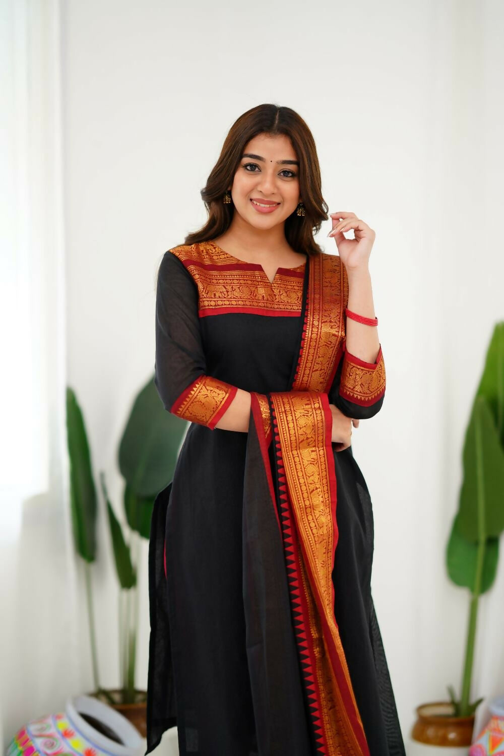 Divine Drape Women's Cotton Printed Straight Kurta With Dupatta - Black