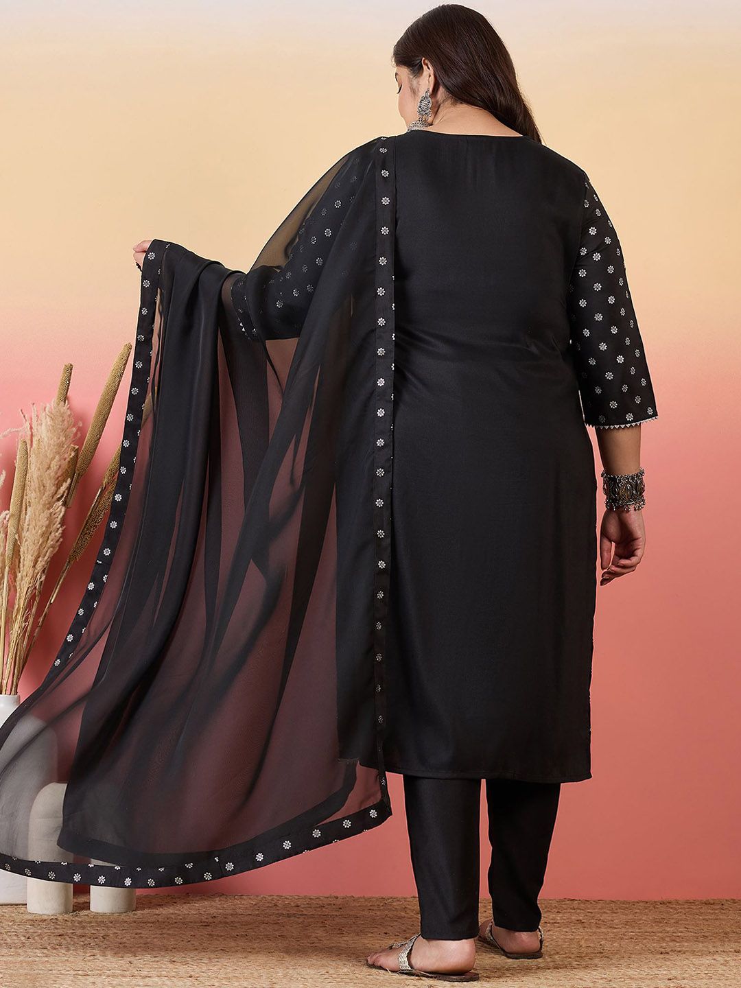 Sztori Women Floral Printed Regular Kurta with Trousers & With Dupatta