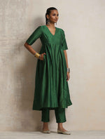 Thumbnail for trueBrowns Dark Green Silk Arkali Flared Kurta Set - Distacart