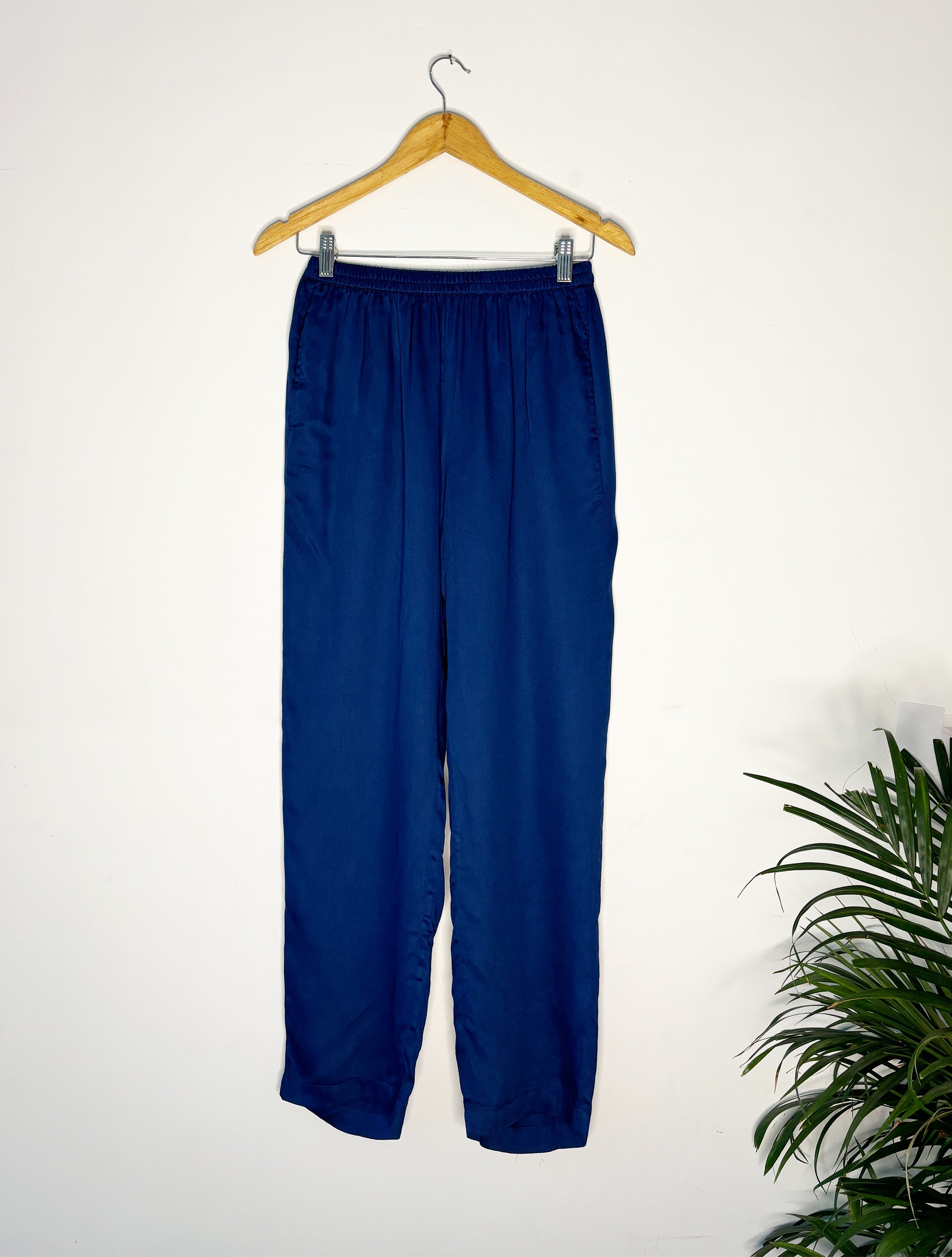 trueBrowns Blue Silk Bottom - Distacart