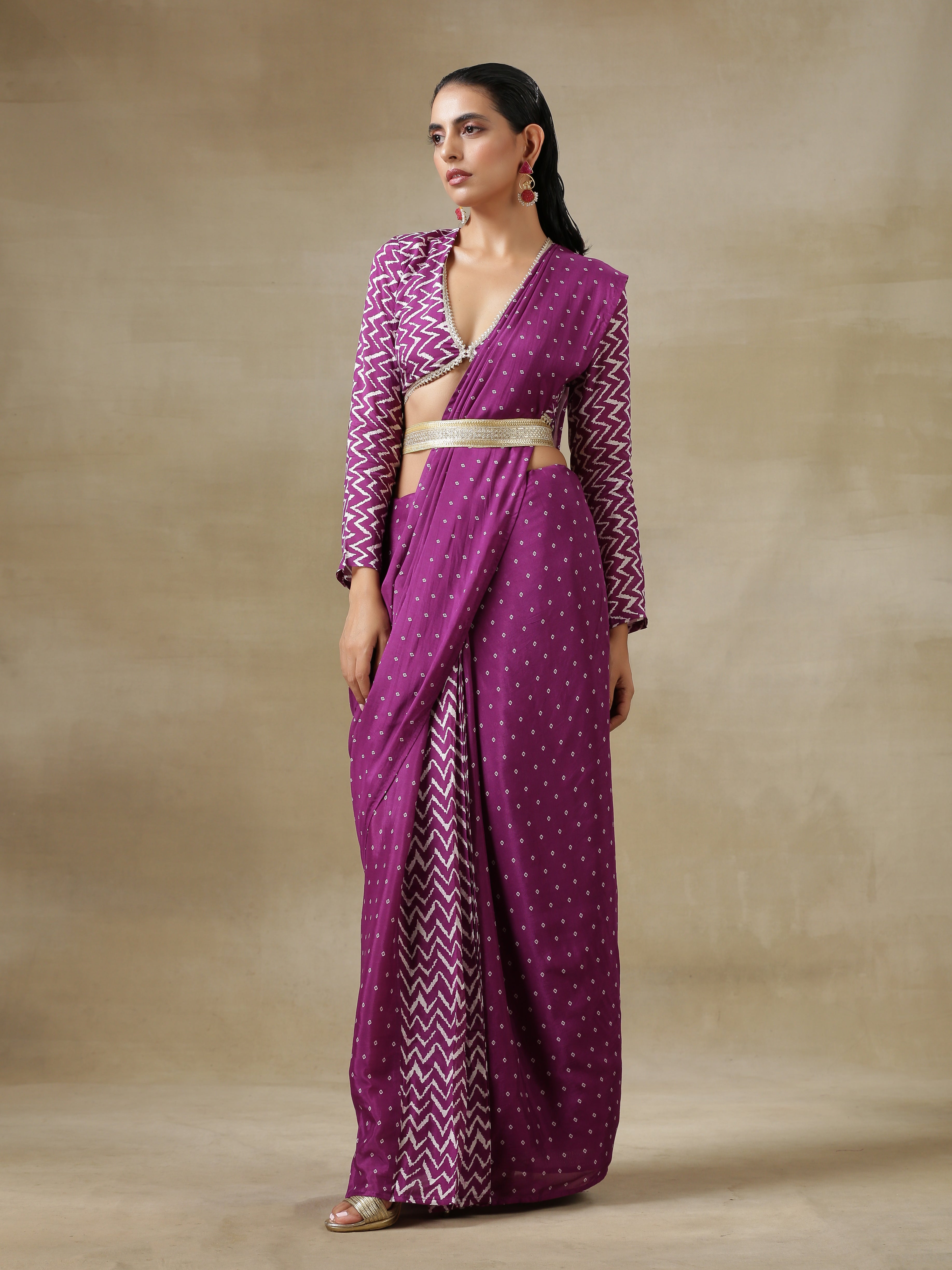 trueBrowns Purple Bandhani Printed Silk Ready to Wear Saree with Belt - Distacart