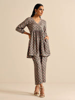 Thumbnail for trueBrowns Grey Floral Silk Printed Co-Ord Set - Distacart