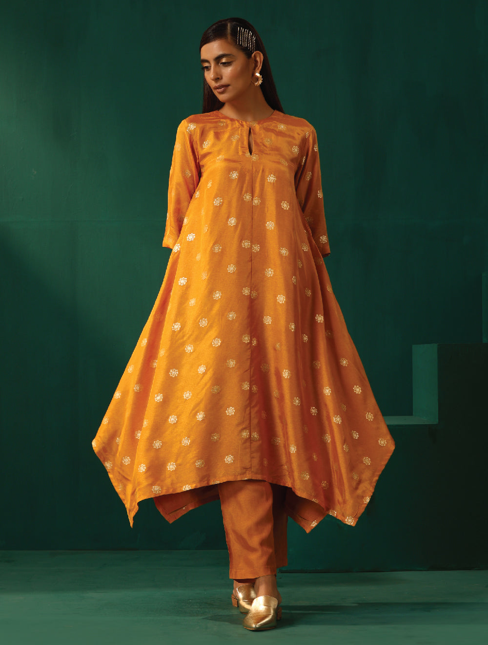 trueBrowns Mustard Geometric Floral Viscose Silk Handkerchief Kurta Pant Set - Distacart