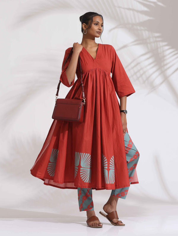 trueBrowns Red Cotton Print Flared Kurta Set