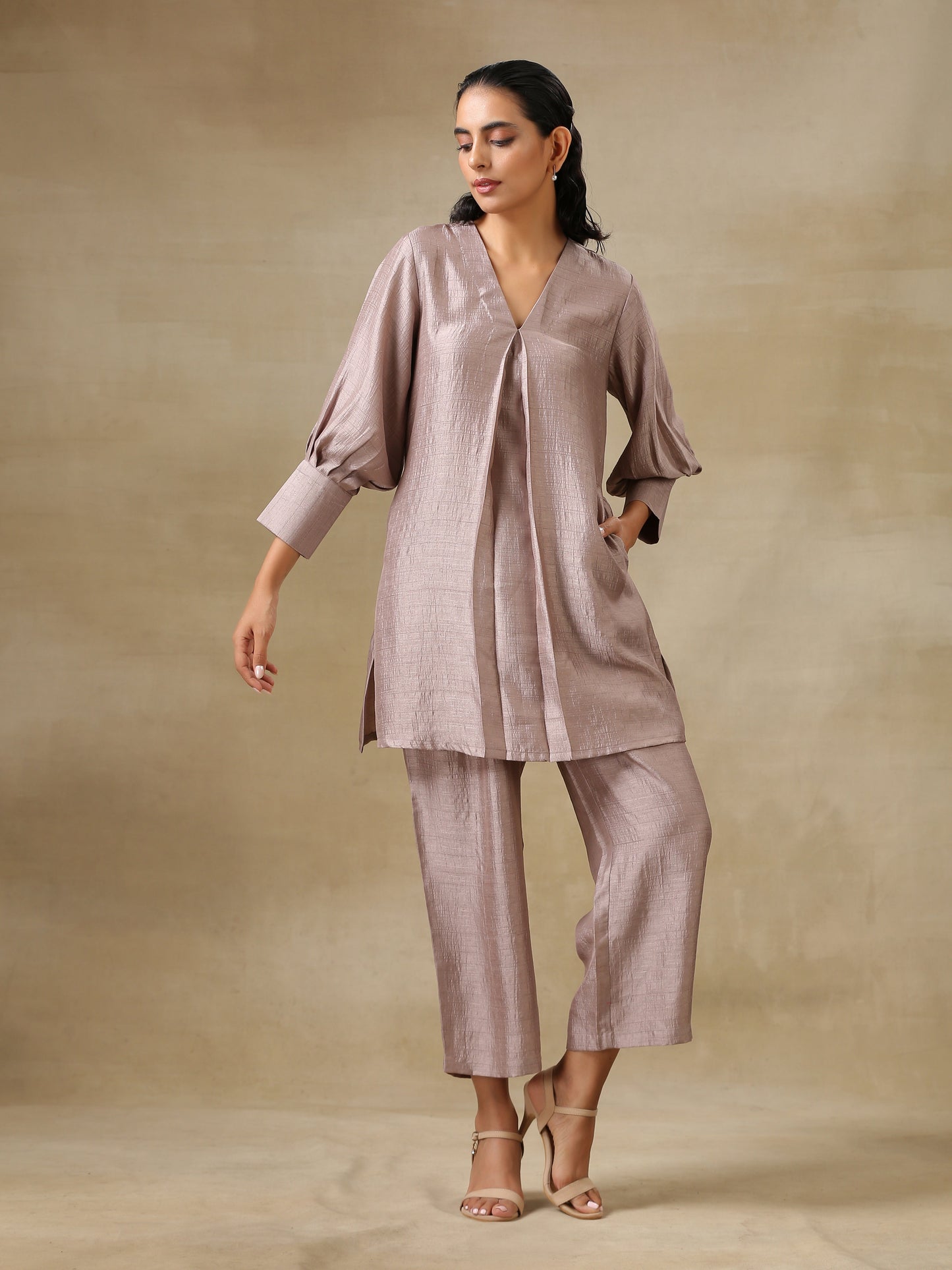 trueBrowns Grey Textured Silk Neck Pleat Co-Ord Set - Distacart