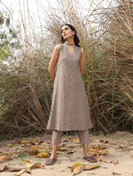 Thumbnail for trueBrowns Grey Cotton Embroidered S/L Kurta Set