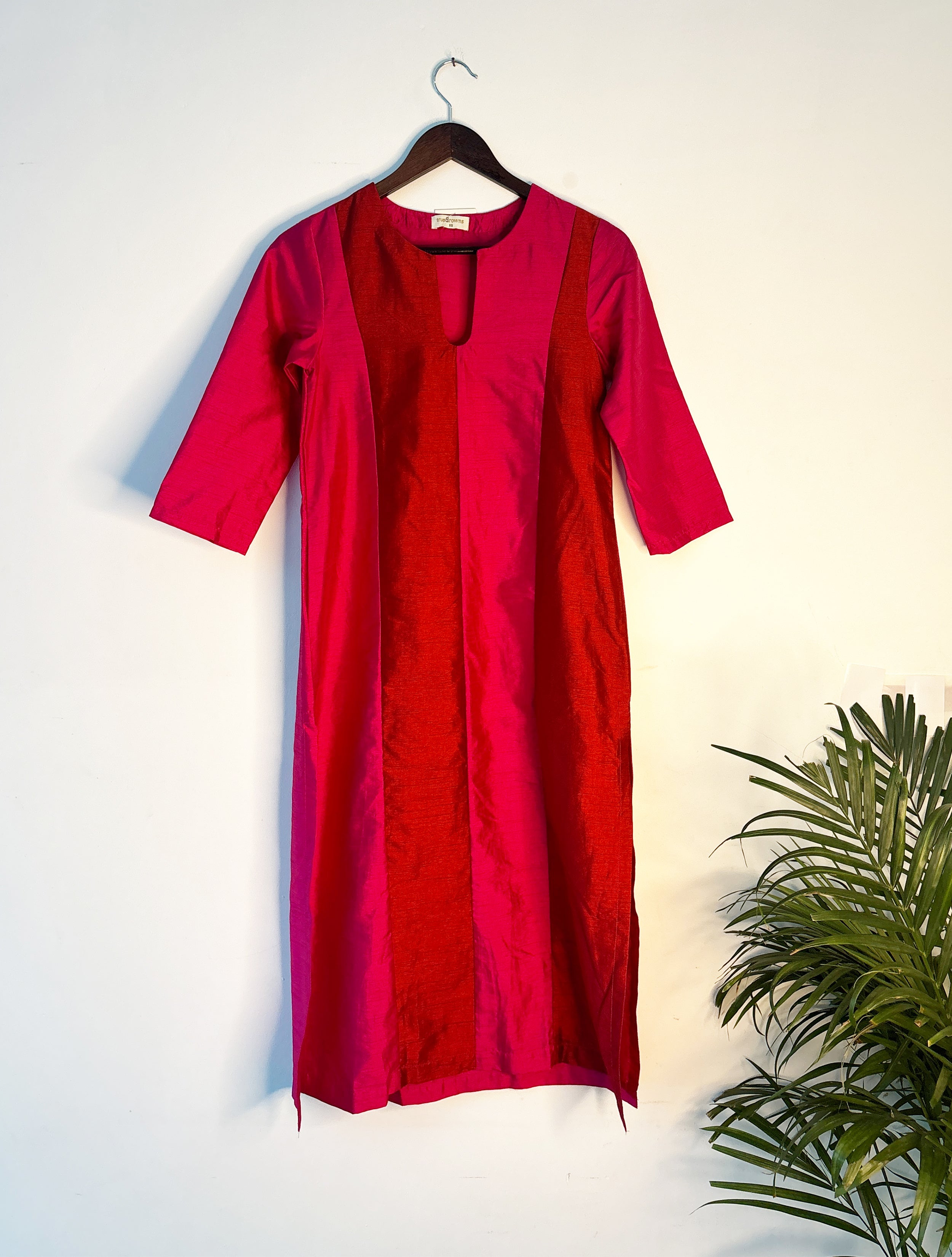 trueBrowns Pink Metallic Kurta - Distacart