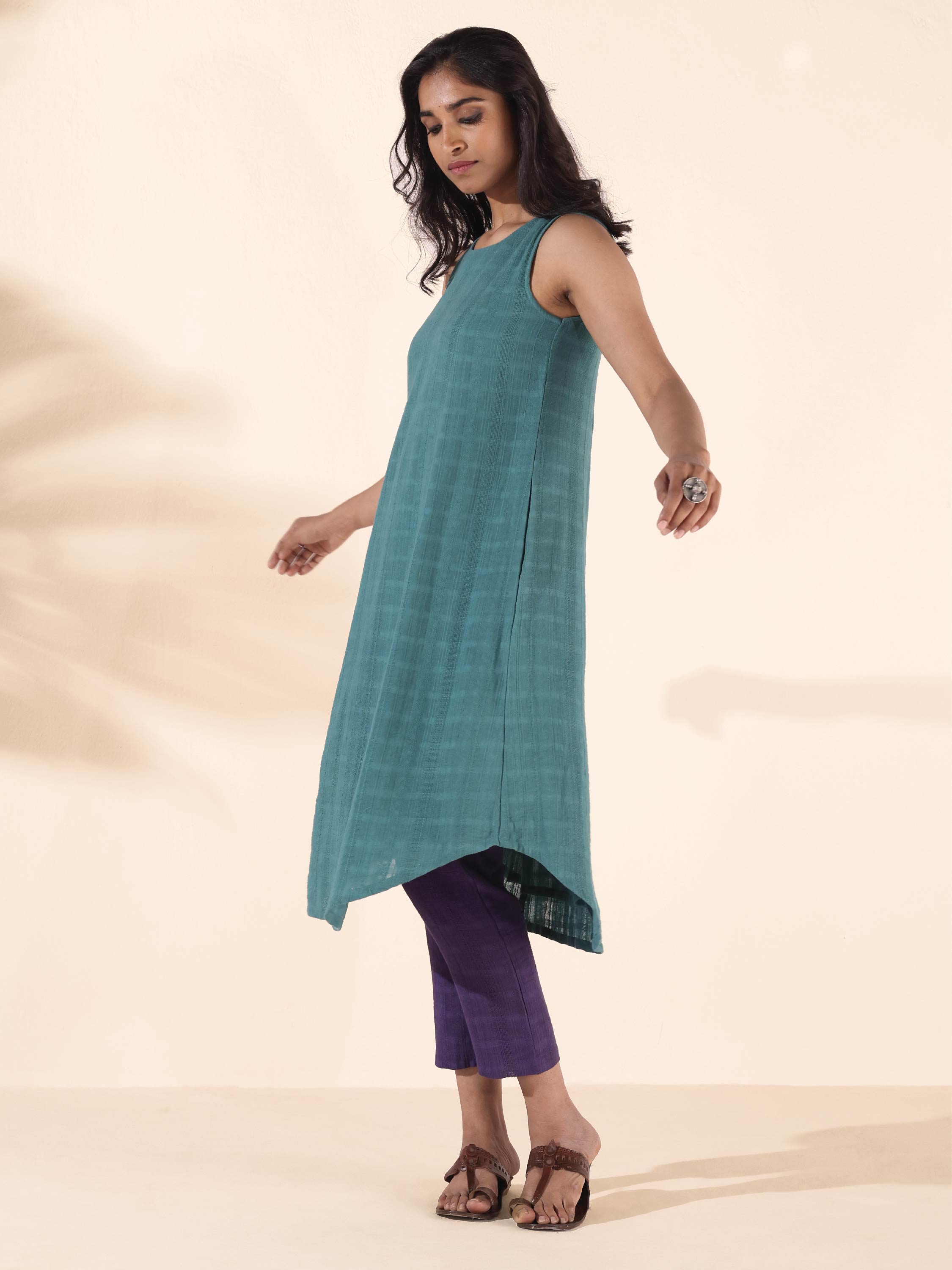 trueBrowns Turquoise Cotton Dobby Sleeveless Kurta Pant Set - Distacart